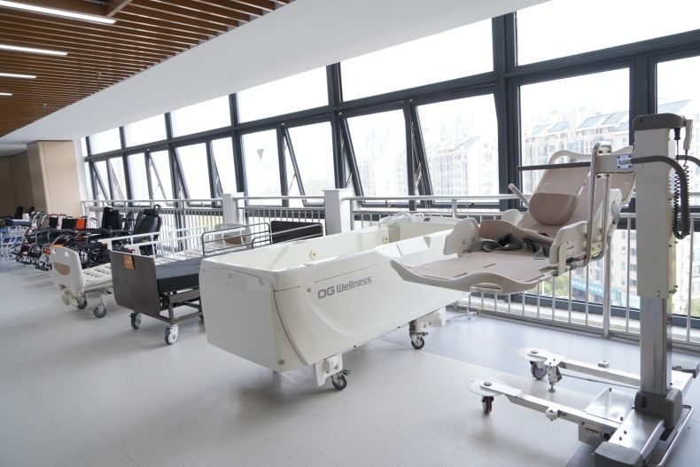 “養(yǎng)老易購(gòu)”商城線下特殊智能護(hù)理產(chǎn)品展陳