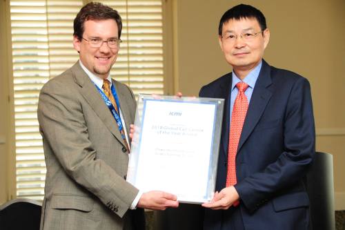 招行95555榮膺“2010年全球最佳呼叫中心大獎(jiǎng)”(圖)