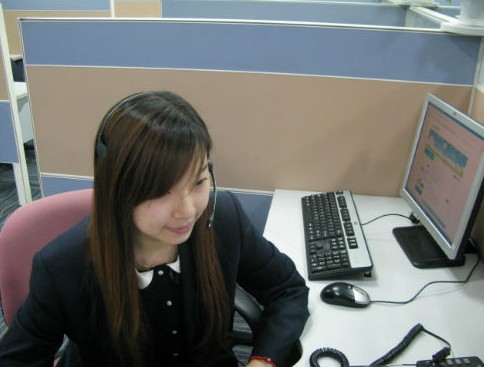 圖片說明：平均下來，每名客服一天要接140次電話。