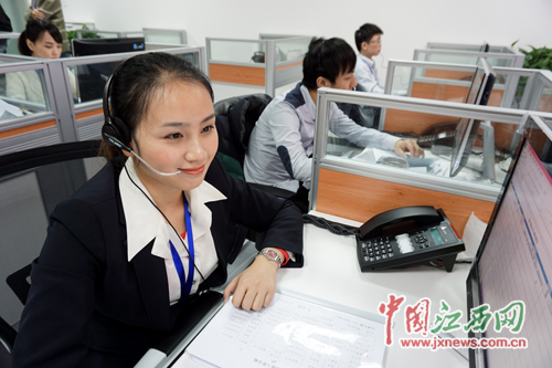 南昌 地鐵 “96999”客服 熱線 話務(wù)員 接聽 熱線